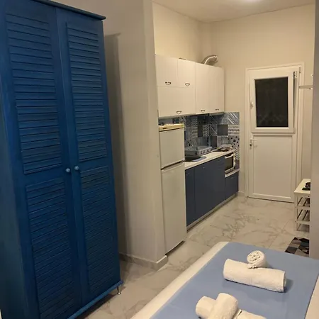 Victoria's Blue Siviri